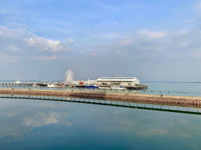 Darwin Waterfront Suites - Tropical Harbour Views
